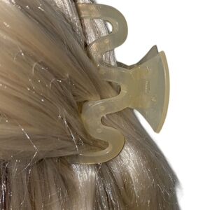🍁 3/$15 Boutique Squiggle Claw Hair Clip